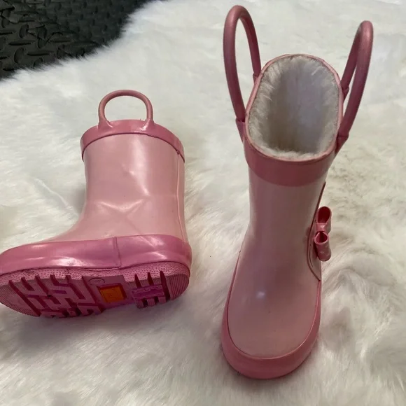 Pink rain boots - Picture 2 of 3